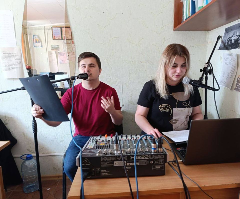          &quot;  . . .  . &quot; 05   11:00     &quot;   -    &quot;