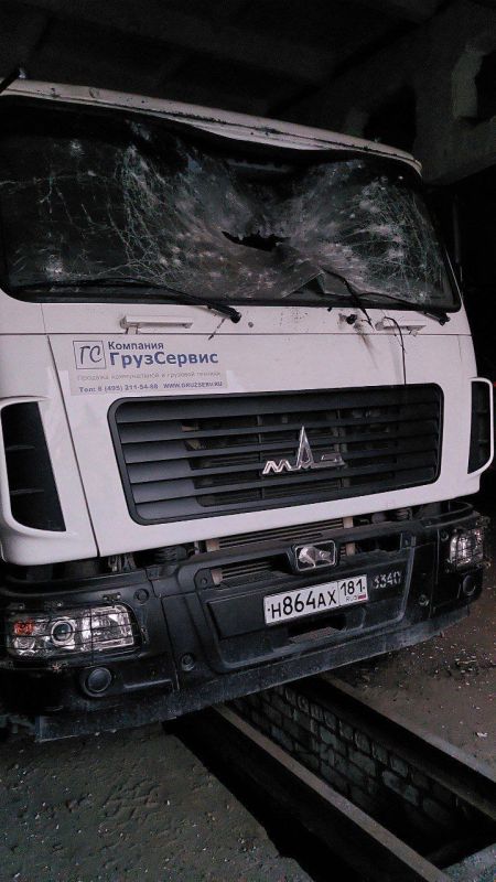 Украинские боевики ударили по мусоровоза в Кременной