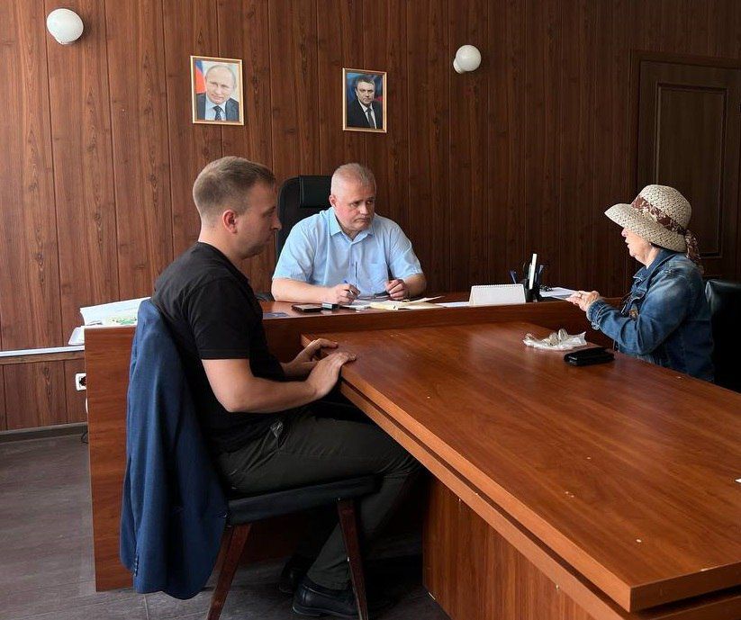 Константин Бутримов: ПРИЕМ ГРАЖДАН В АНТРАЦИТЕ. Вчера, вместе с моим коллегой, депутатом Совета Антрацитовского муниципального округа Евгением Поддубным, провели прием граждан в Антраците