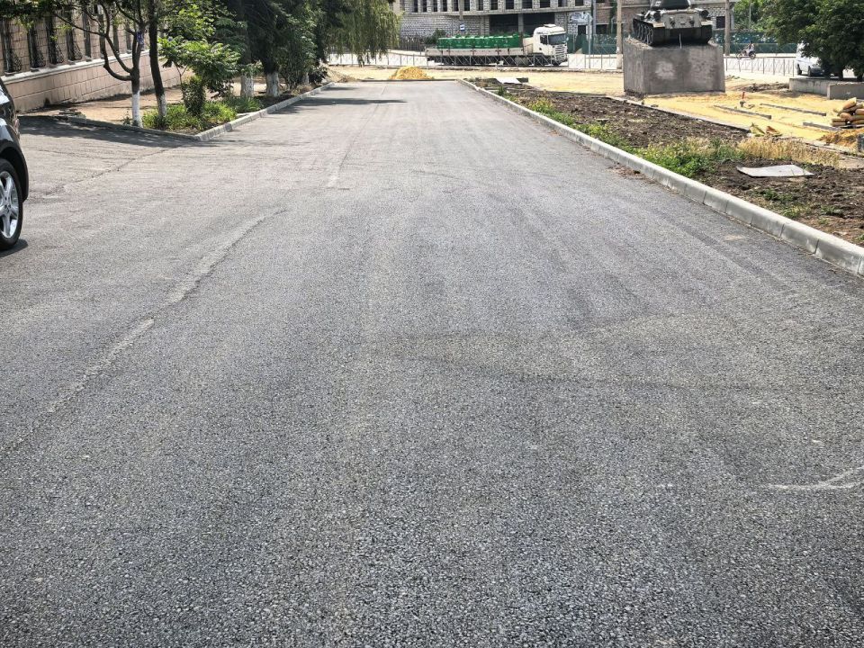 Сергей Козенко: В прогрессе реализации специального инфраструктурного проекта продолжается ремонт объекта «Аллея дружбы» в Краснодоне