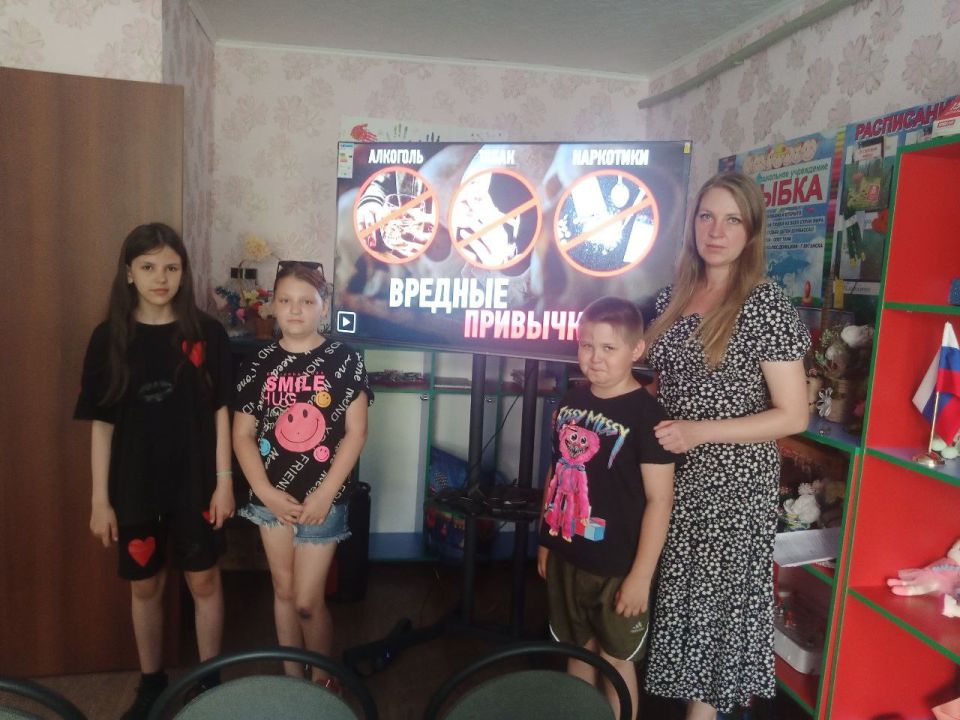 Профилактическая беседа «Знать, чтобы не оступиться» состоялась с подростками пгт