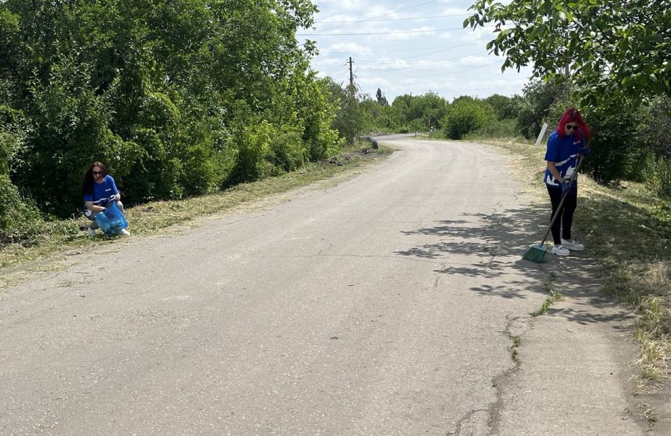 В ПГТ СОФИЕВСКИЙ ПРОДОЛЖАЮТСЯ РАБОТЫ ПО БЛАГОУСТРОЙСТВУ ТЕРРИТОРИИ
