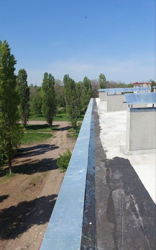 Андрей Губарев: В Золотом завершили ремонт стяжки кровли многоквартирного дома