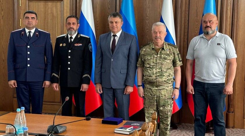 Пасечник обсудил с атаманом Всероссийского казачьего общества вопросы казачества в ЛНР