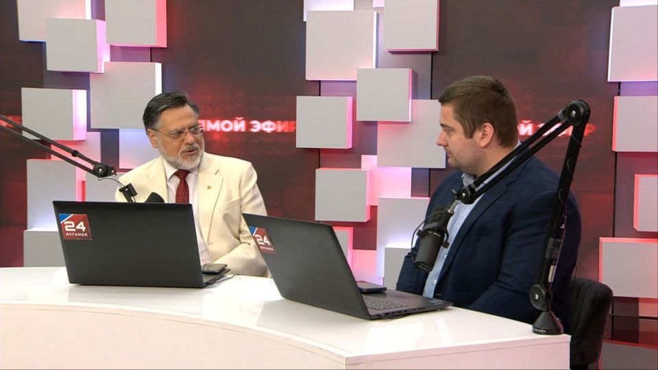 Владислав Дейнего: Сегодня в «Прямом эфире» с Андреем Третьяченко обсудили текущие события, от позиции киевской хунты в отношении гуманитарного шага России — передачи тел погибших украинских боевиков и до намерения...