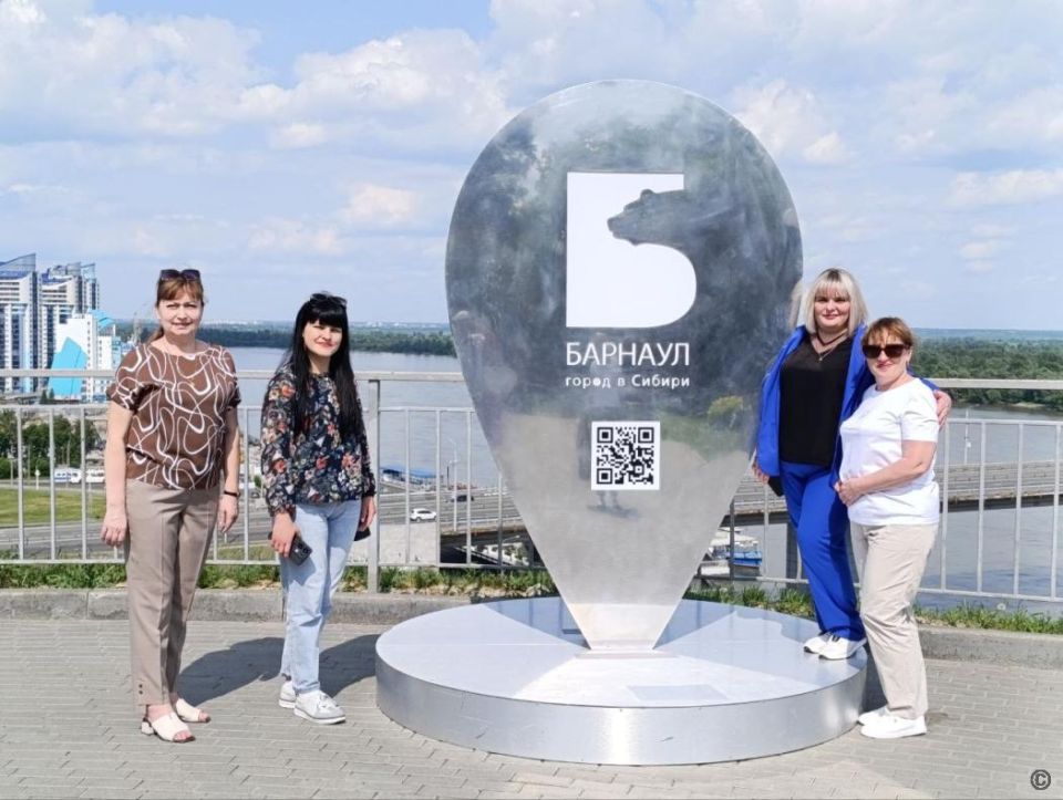 С трёхдневным визитом в Барнаул прибыли представители Минобрнауки ЛНР и Краснолучского учебно-воспитательного комплекса №5 «Перспектива» им