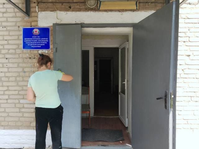 В поселке Поречье провели работы по благоустройству