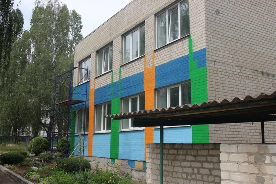 «Такого масштаба ремонта, как сейчас, не было со дня постройки»: Шеф-регион ремонтирует в Лисичанске ясли-сад «Светлячок»