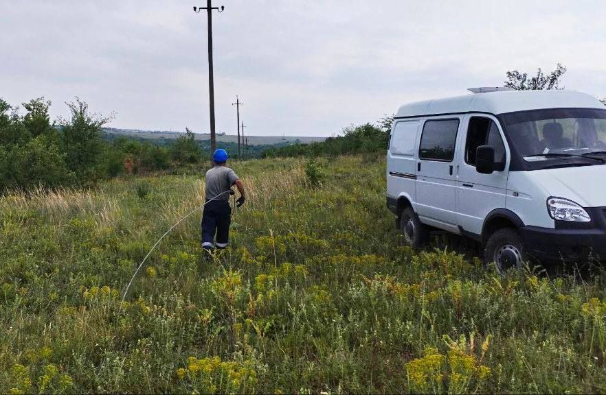 Спустя три года энергетики полностью восстановили разрушенное в ходе боевых действий электроснабжение в поселке Нижнее
