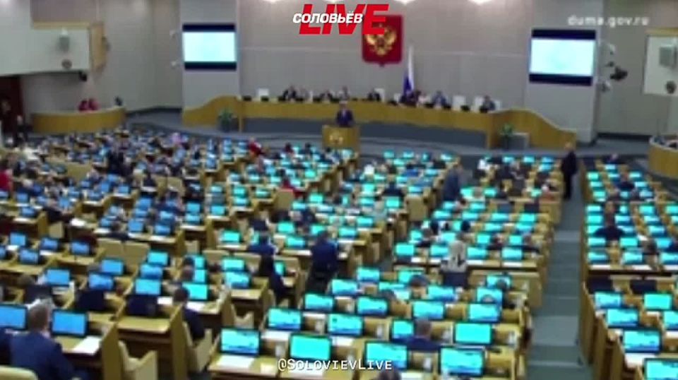 Выступая в Госдуме, министр спорта Дегтярёв поздравил депутатов с наступающим Днём России от имени детей из новых регионов