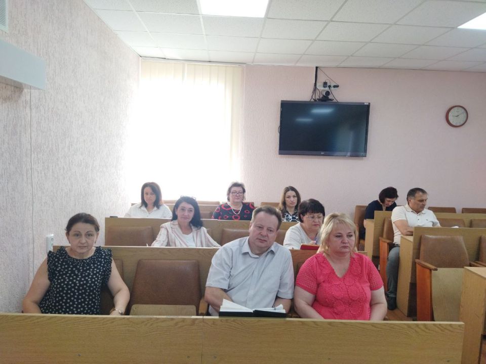 Глава городского округа город Ровеньки Андрей Рубанцов провел рабочего совещание, в котором приняли участие руководители управлений администрации и структурных подразделений