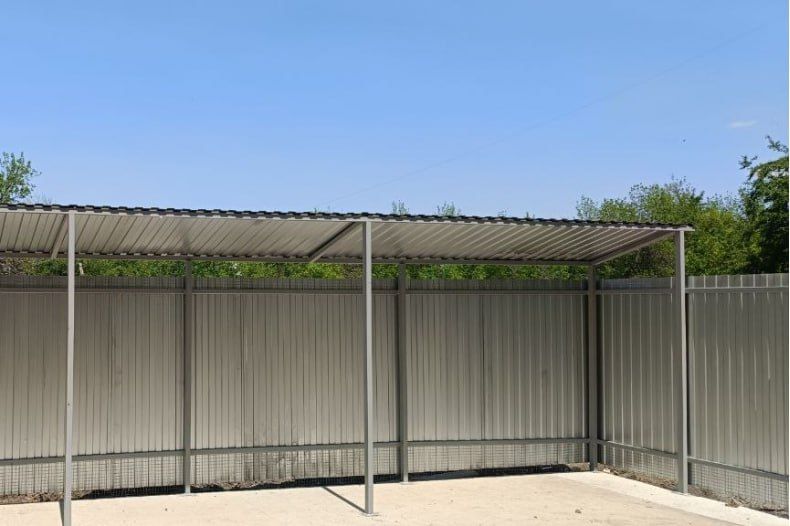 Администрация округа закончила оборудование спецплощадок для контейнеров твёрдых коммунальных отходов