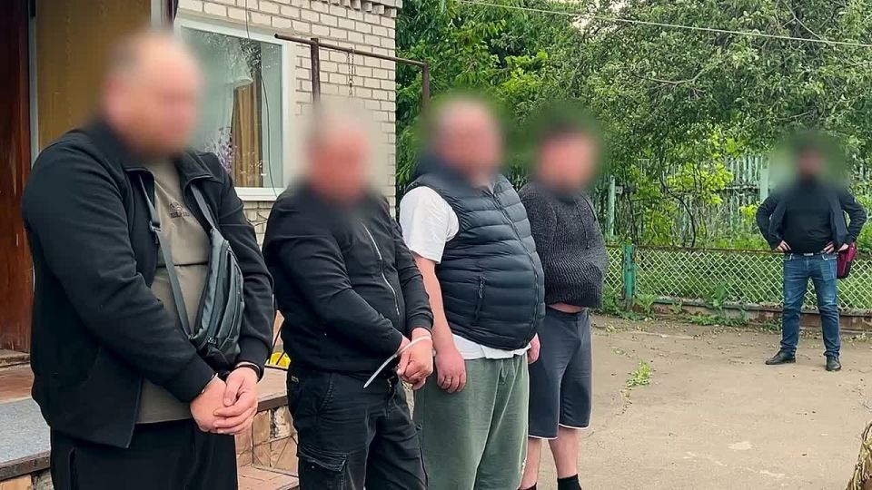 В ЛНР полиция задержала троих наркодельцов, перевозивших прекурсоры и «соль» под видом гумпомощи для СВО