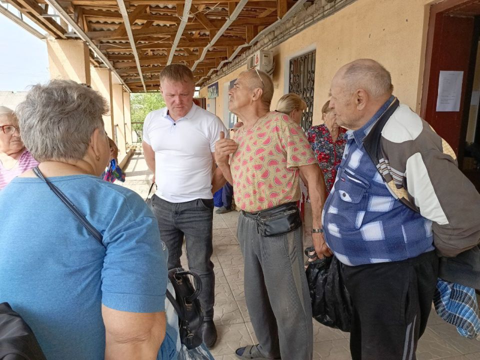 Активисты «Единой России» доставили гумпомощь в поселок Малорязанцево