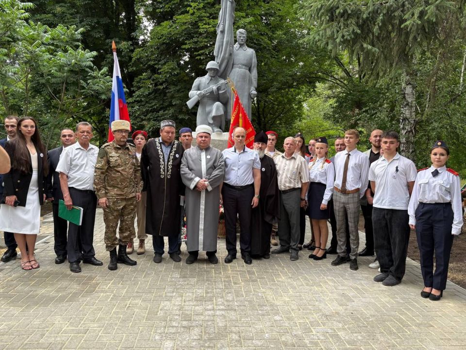 ���� �������-�������: ������ ������� � ������������� ��������� ���������� ������ � ��������� ��������, ������ � ���� � �������-����������� ������������, � ��� ��������