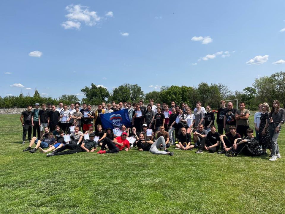 Сотрудники центра молодёжных инициатив «Гравитация» совместно с Краснодонским факультетом инженерии и менеджмента провели соревнования по лёгкой атлетике среди молодежи