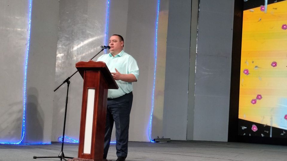 Сегодня в ДК им. Горького города Ровеньки состоялось торжественное мероприятие, посвященное Дню медицинского работника