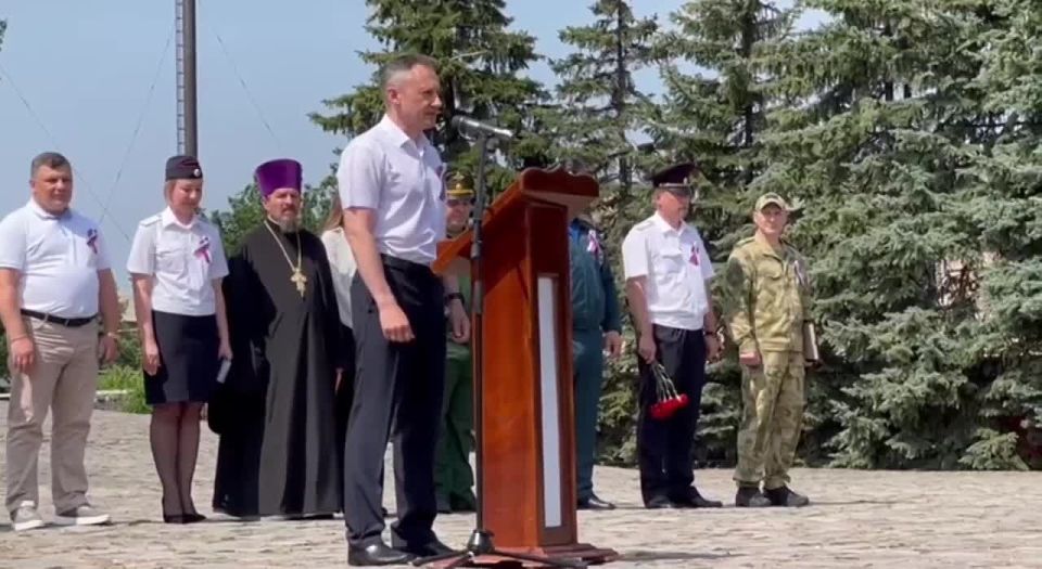 Андрей Рубанцов: Городской округ город Ровеньки поздравляет всех жителей нашей большой страны с Днём России!