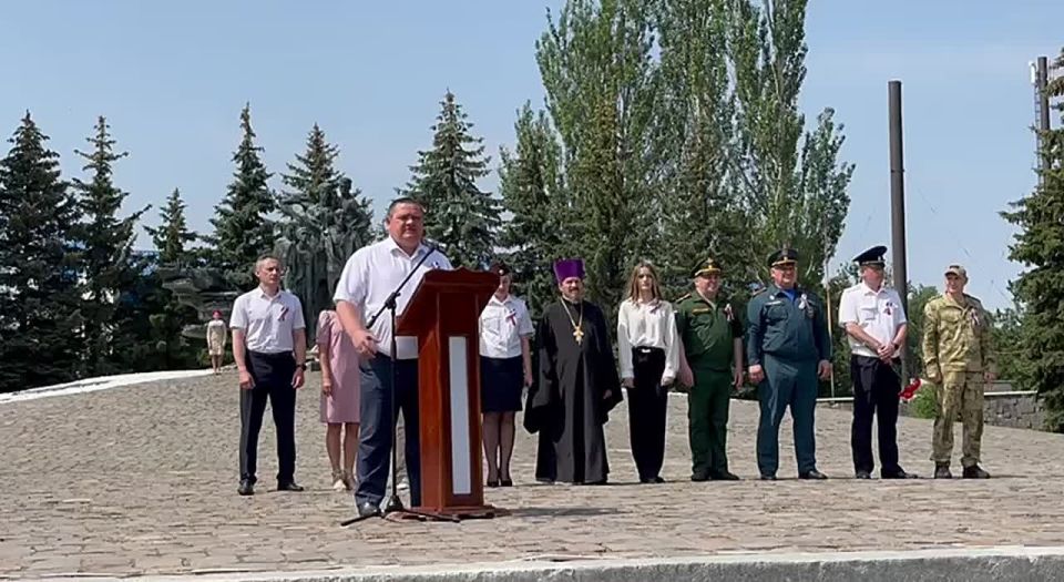 Андрей Рубанцов: Сегодня в нашем городе у Мемориального комплекса «Слава», состоялось торжественное мероприятие, приуроченное ко Дню России