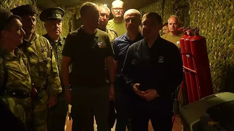 Валерий Галинкин: Накануне Дня России секретарь Генсовета «Единой России» Владимир Якушев и руководитель ЦИК партии Александр Сидякин с рабочим визитом посетили ЛНР, чтобы поддержать жителей и бойцов!