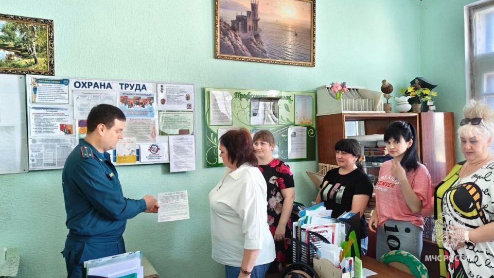 МЧС усиливает профилактику пожаров: масштабный инструктаж для коммунальных служб Стаханова