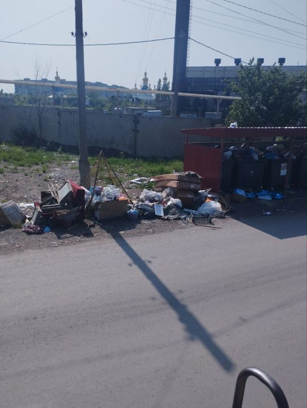 Андрей Рубанцов: МУП «Спецкомавтотранс» на страже чистоты города: уборка крупногабаритного мусора в квартале Гагарина и центре города!