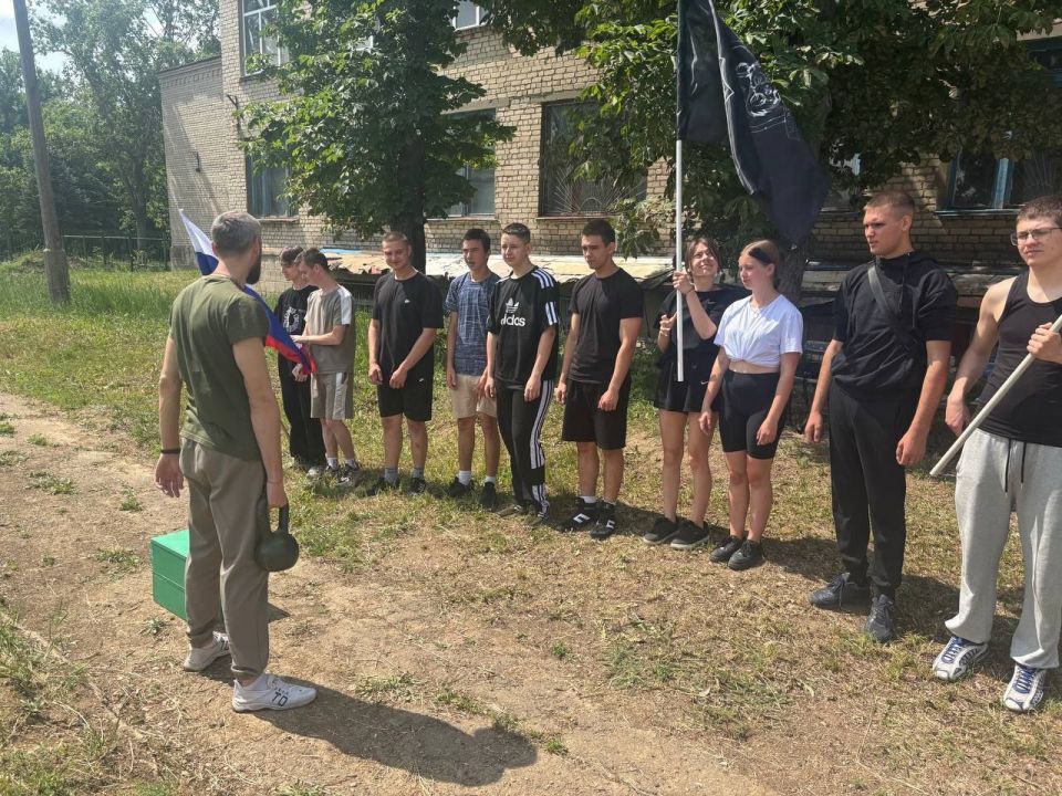 Андрей Рубанцов: В Ровеньковском технико-экономическом колледже прошел Фестиваль ГТО, в котором приняли участие студенты из спортивного клуба «Медведь»