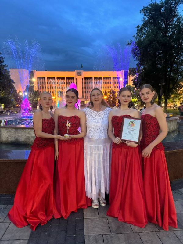 Стахановская «Алая Роза» завоевала Гран-при Международного фестиваля «Звёздочки Адыгеи»!