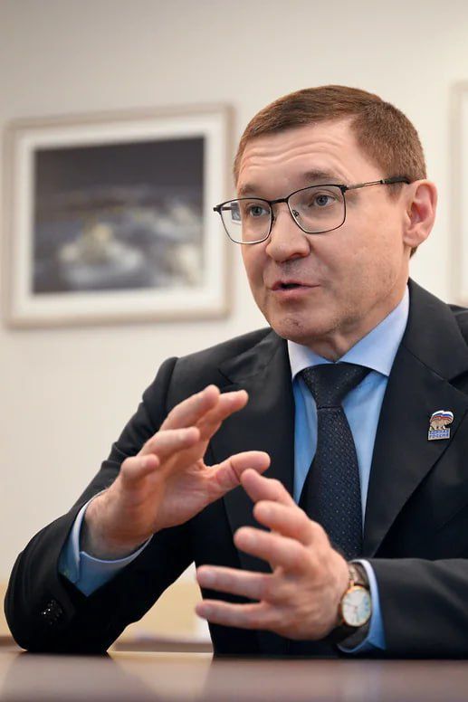 «Каждый, кто связывает свою судьбу с Единой Россией, ставит перед собой какие-то задачи. С партией их можно решить быстрее и эффективнее»