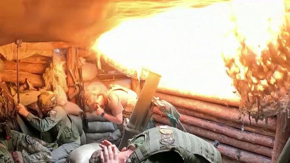 Под Кременной в ЛНР идут ожесточенные бои