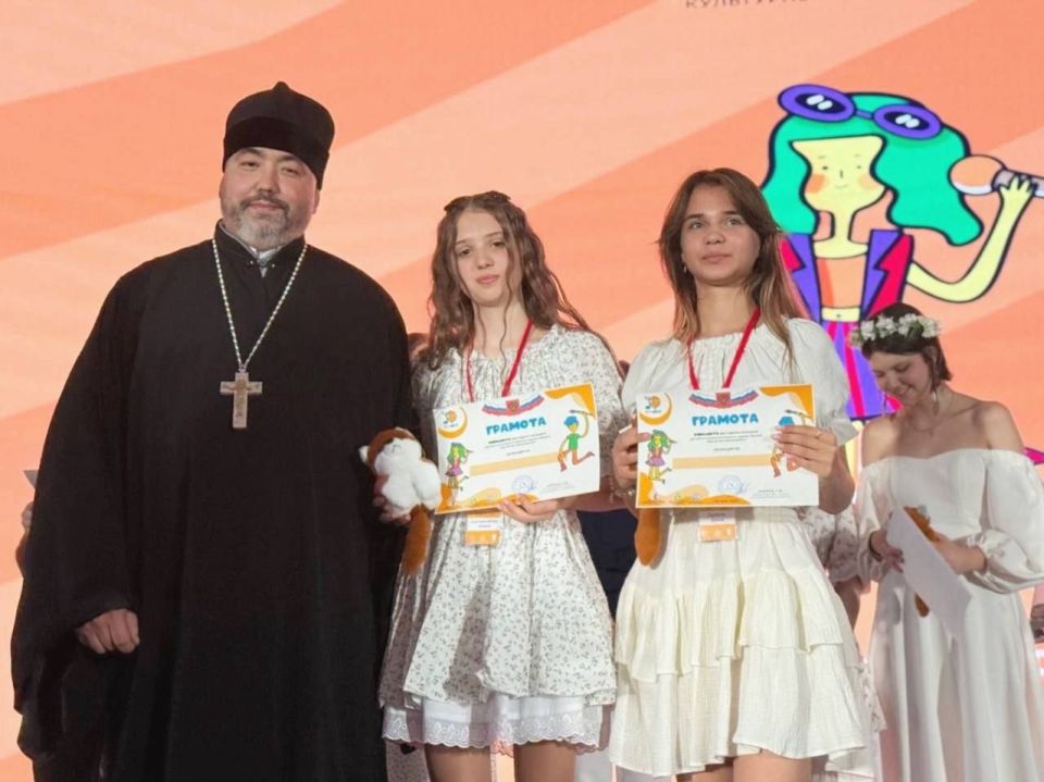 Сергей Колягин: В субботу на сцене Луганского государственного университета имени Владимира Даля состоялся третий, финальный этап Фестиваля-конкурса детского и юношеского вокально-художественного творчества «Ярче Вместе»