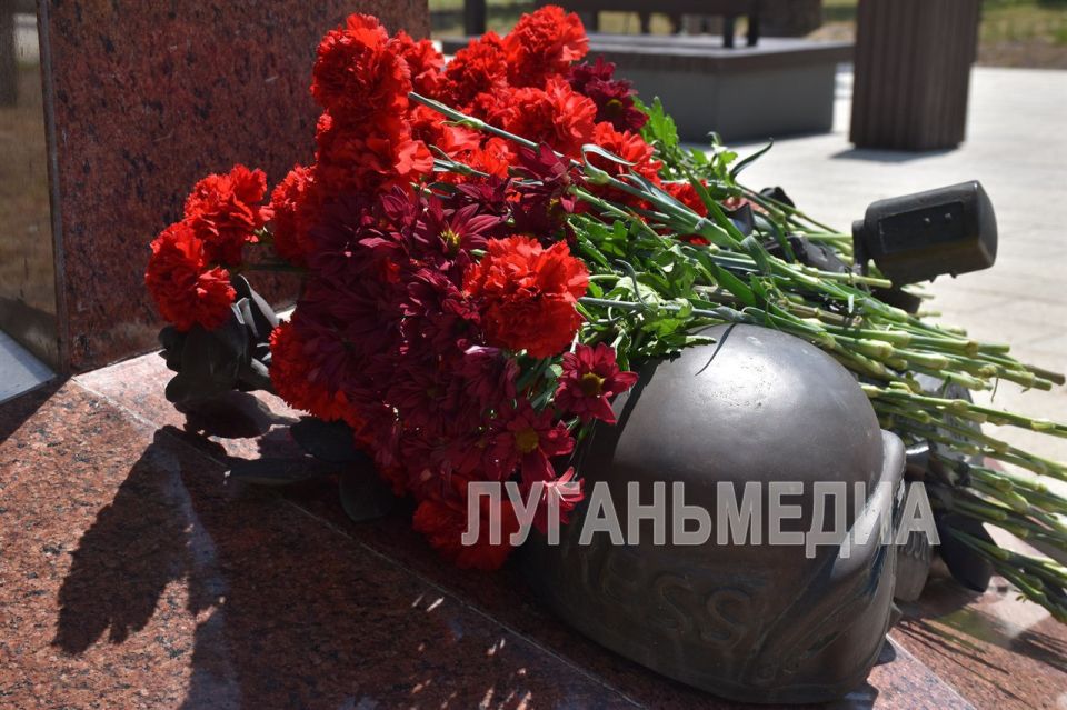 Представителями республиканских СМИ и органов власти почтили память погибших в 2014 году журналистов ВГТРК