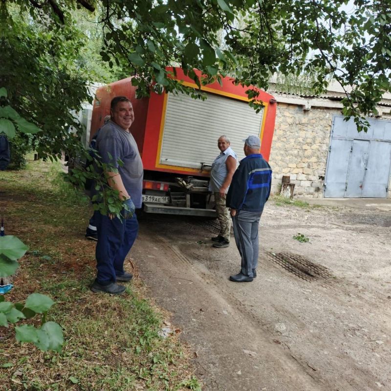 Ульяновские рабочие провели ремонт на сетях водоснабжения в Лутугинском муниципальном округе