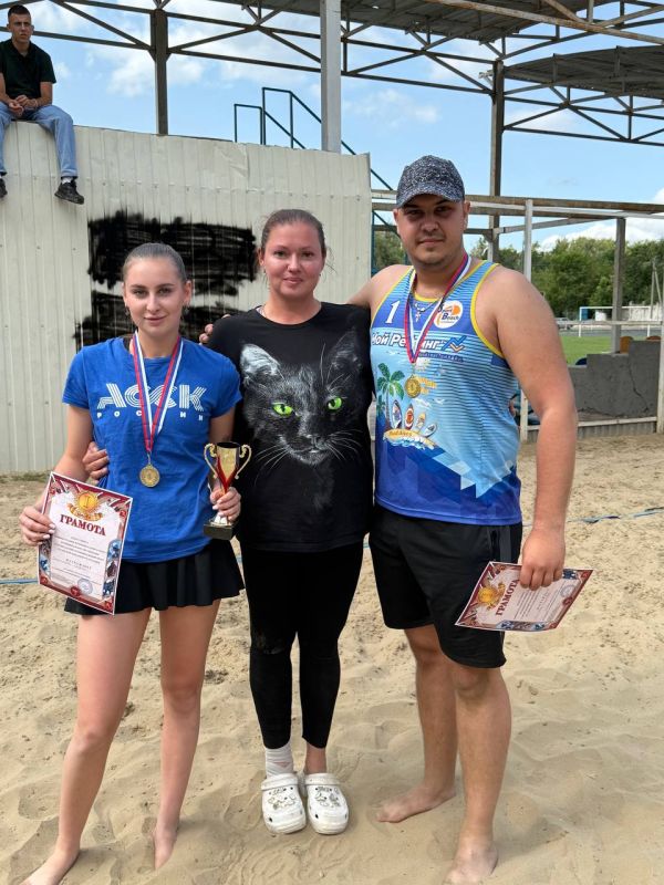 Владимир Чернев: На базе МБУ "ФСК "Колос" состоялись соревнования по пляжному волейболу!