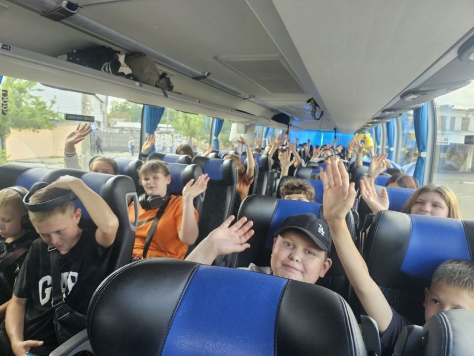 Ученики из Белокуракинского округа отправились в Москву в рамках программы "Культурная карта 4+85"