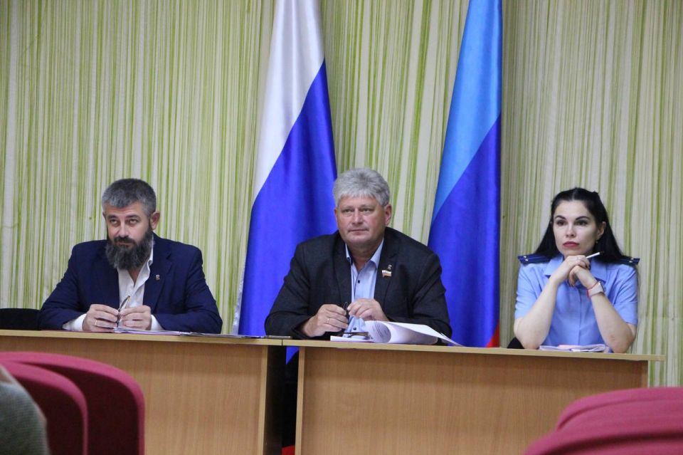 Олег Савченко: Принял участие в 37 - ом заседании Совета Меловского муниципального округа Луганской Народной Республики