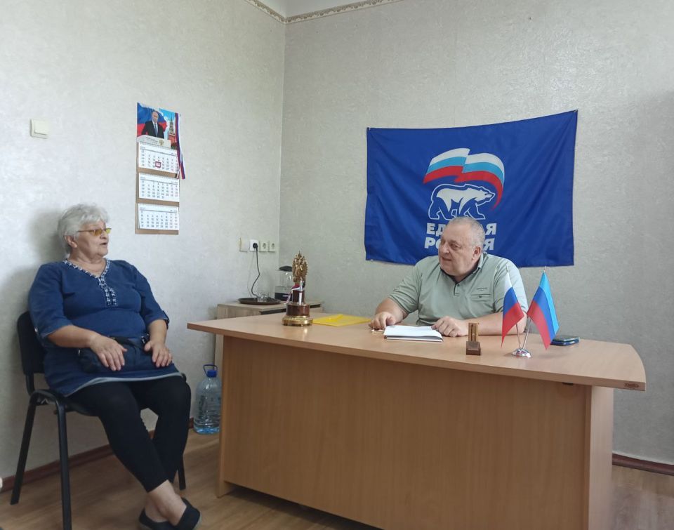 Сегодня, 18 июня, в ходе личного приема граждан, обратилась жительница пгт Успенка и выразила свою обеспокоенность по вопросу благоустройства и уборки несанкционированного мусора вокруг территорий, принадлежащих юридическим...