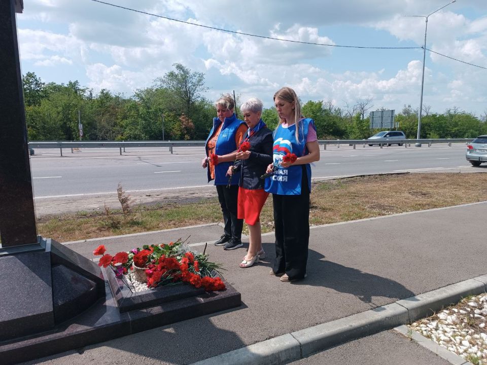 Активисты «Единой России» почтили память погибших журналистов ВГТРК