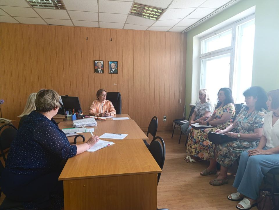 Сегодня состоялось плановое заседание Комиссии по делам несовершеннолетних и защите их прав под председательством заместителя Главы Администрации городского округа города Рубежное Фомичевой Марины Владимировны