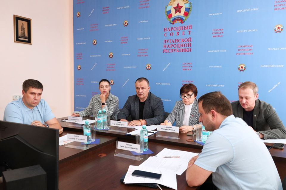 В Комитете по инфраструктуре обсудили подготовку к отопительному сезону