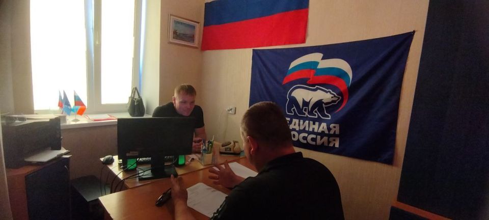 Депутаты Совета городского округа муниципальное образование городской округ город Лисичанск Луганской Народной Республики продолжают приемы граждан