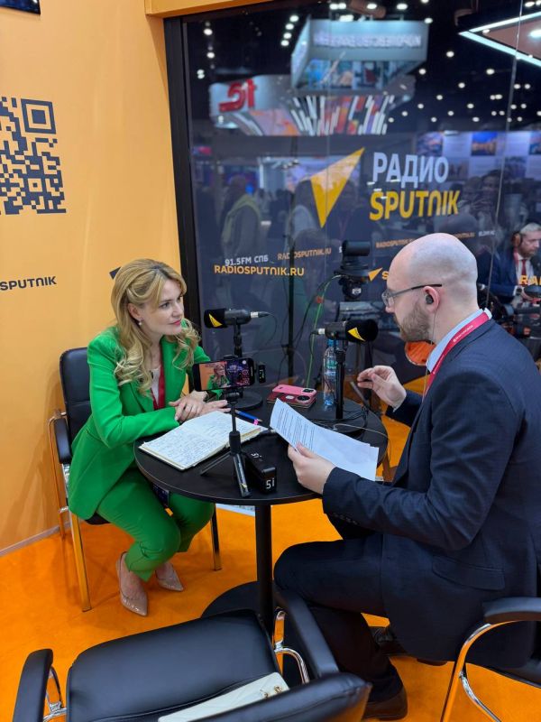 Дарья Лантратова: Утро нового дня на ПМЭФ!. С Радио Srutnik говорим о мерах поддержки и программах реабилитации для бойцов, трудоустройстве и новых возможностях