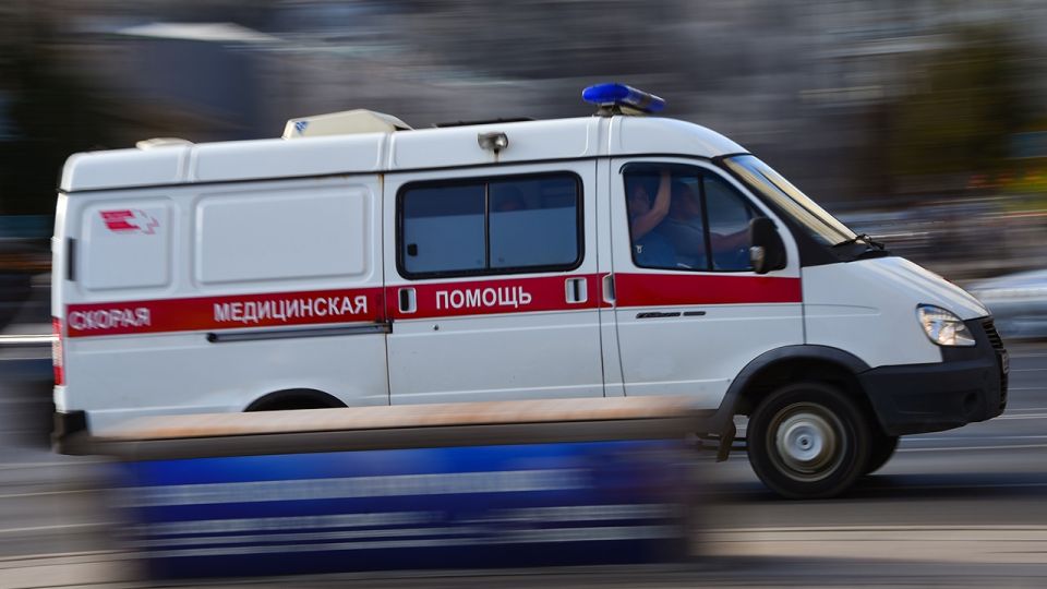 Три человека ранены после атаки дрона ВСУ по скорой помощи в Лисичанске