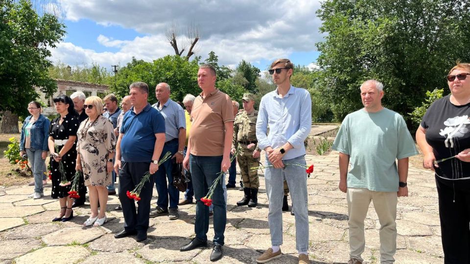 ������� ��������: 22 ����. ׸���� ���� � ������� ����� ������