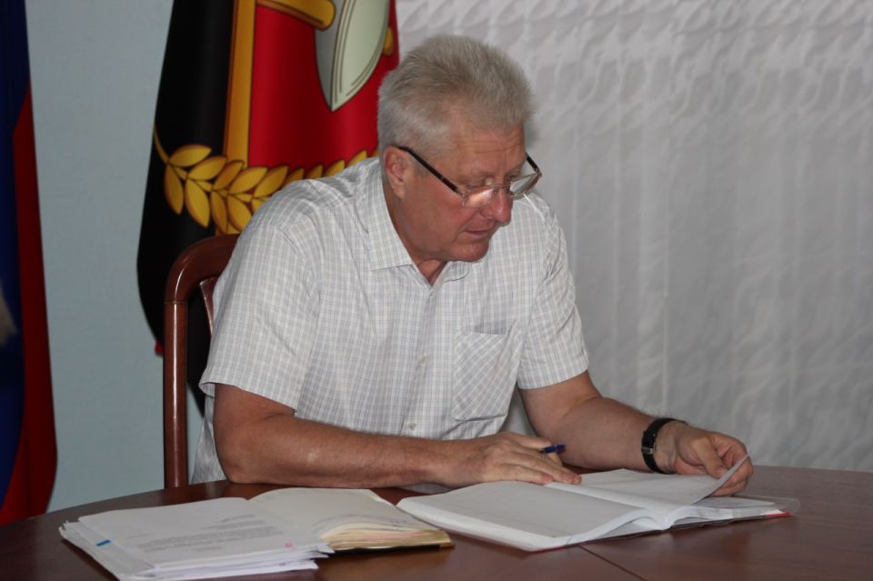 Сергей Козенко: Сегодня провел расширенное аппаратное совещание с руководителями структурных подразделений Администрации, начальниками отделов и управления по жизнеобеспечению территорий