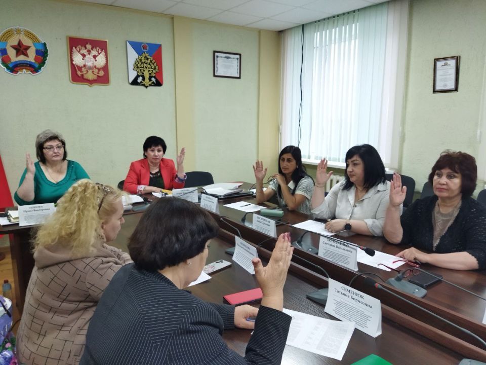 Андрей Рубанцов: Сегодня в Администрации городского округа город Ровеньки состоялось заседание городской комиссии по делам несовершеннолетних и защите их прав