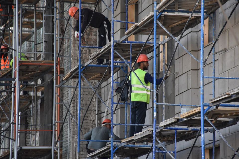 Сергей Козенко: В рамках специального инфраструктурного проекта продолжаются работы по капитальному ремонту фасада Краснодонского Дворца культуры имени «Молодой Гвардии»