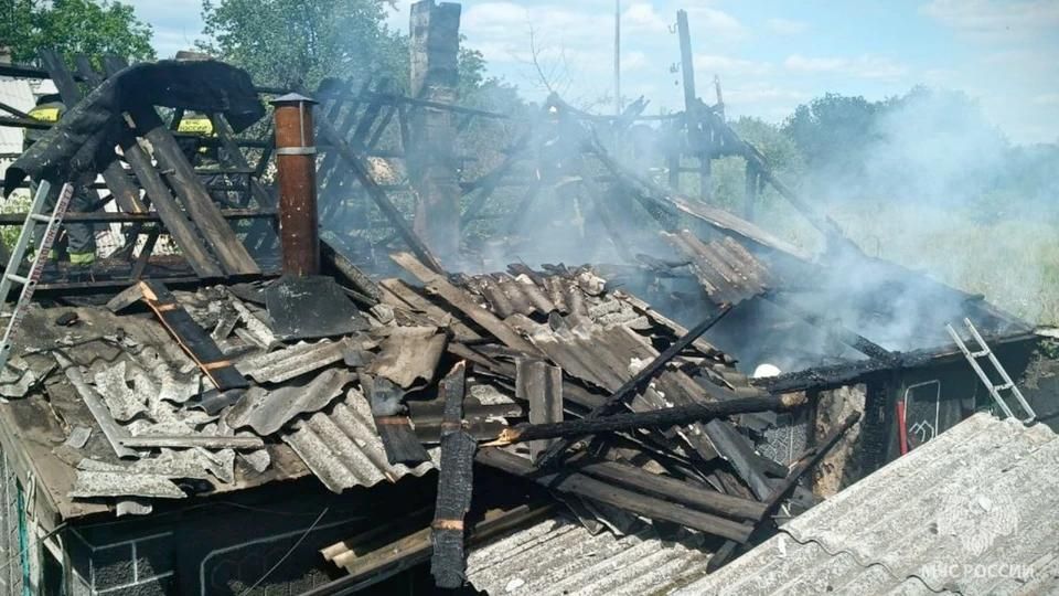 В селе Горское дотла сгорел жилой дом