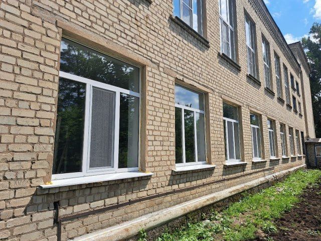 Андрей Рубанцов: В Ровеньковской гимназии имени писателя Н. Трублаини ведутся ремонтные работы по подготовке учреждения к новому учебному году