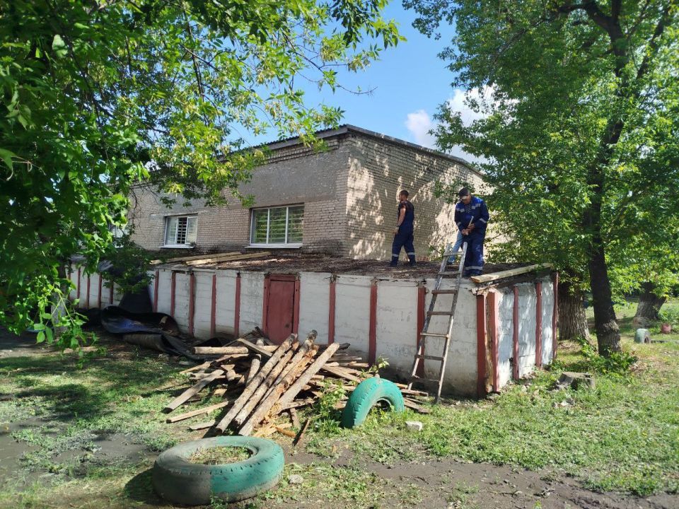 Андрей Рубанцов: В Ровеньковской школе № 8 им. С.В. Полуянова продолжаются ремонтные работы по подготовке к новому учебному году